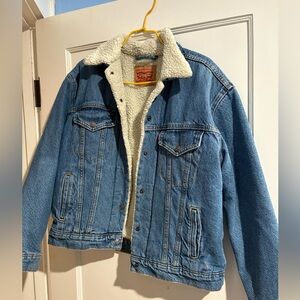 Women's 90s Denim Trucker Jacket with Sherpa Lining